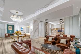 Vienna International Hotel · Lianyungang Haizhou Park Dongfang Lingxiu Branch Hotel in Jiangsu