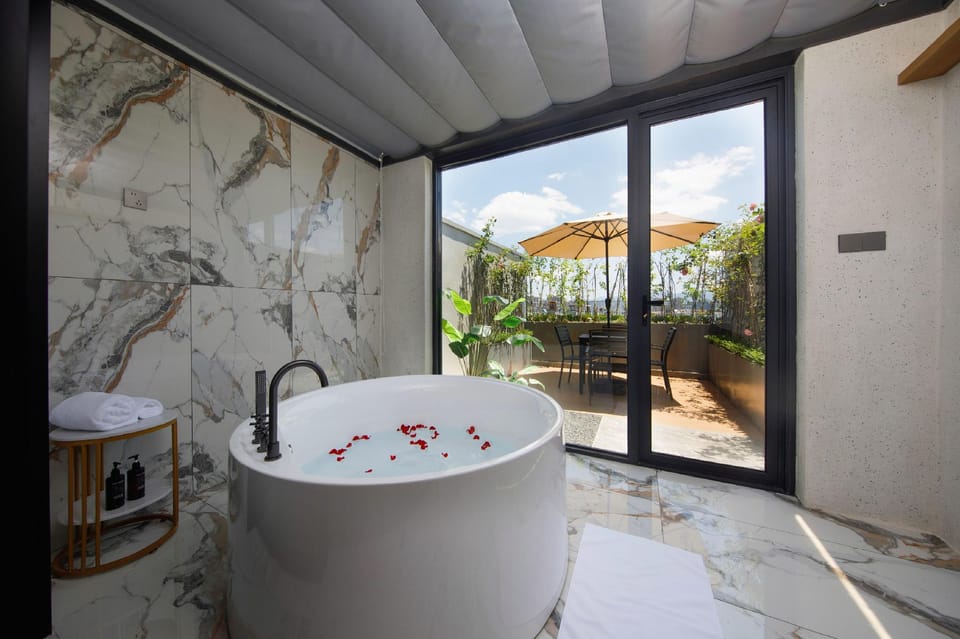 Glareer Hotel (Wenquan Road Food Street Branch) Hotel in Zhejiang