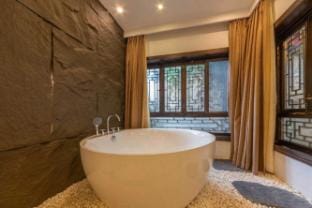 Xitang Ancient Alley Riverside Courtyard Inn Hotel in Shanghai