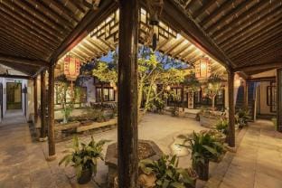 Xitang Ancient Alley Riverside Courtyard Inn Hotel in Shanghai