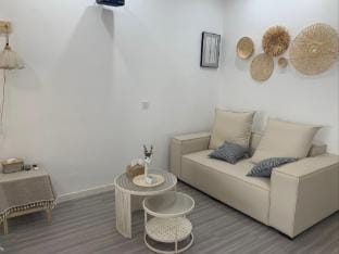 Pin Su Theme Apartment (Le Cai City Store) Hotel in Jiangsu