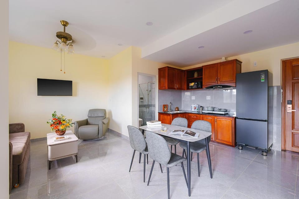 CandlePine Suites Apartment hotel in Dalat
