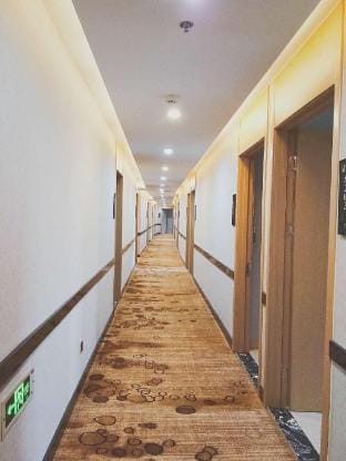 Huating Hotel (Linping Xingqiao Branch) Hotel in Hangzhou