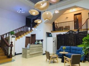 Yinshe Xianglin Homestay (Shanghai Hongqiao Airport Convention Center Branch) Hotel in Shanghai