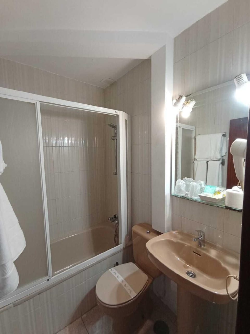 Hostel Ría de Avilés Hotel in Aviles