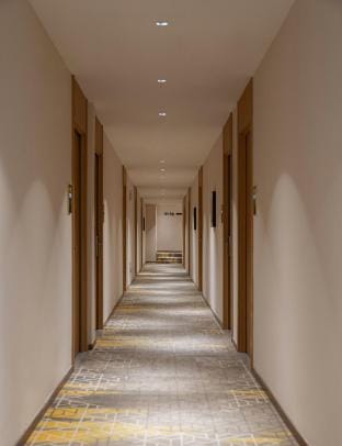 Guotian Theme Hotel (Zhenjiang Jiangsu University Branch) Hotel in Jiangsu