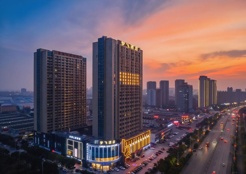 Dreamfly | Night View Sky Hotel (Wanzhi Xinwu Economic Development Zone Branch) Hotel in Zhejiang