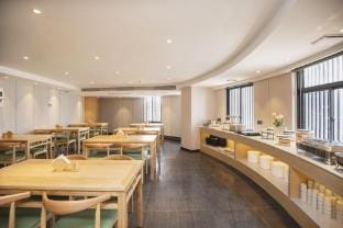 Qingmu Select Hotel (Zhenjiang Railway Station Bailian Department Store Branch) Hotel in Jiangsu