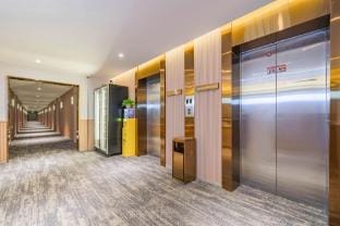 Wangyu E-sports Hotel (Hangzhou Wulin Yintai Store) Hotel in Hangzhou