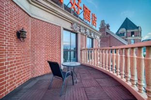 Vienna Smart Hotel (Wuhu Fantawild Phase 2, 3, 4 Jiuziguzhen Branch) Hotel in Nanjing