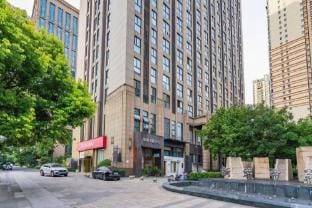 TimeStay Giant Screen Cinema Apartment Hotel (Lujin Youyi City Branch) Hotel in Suzhou