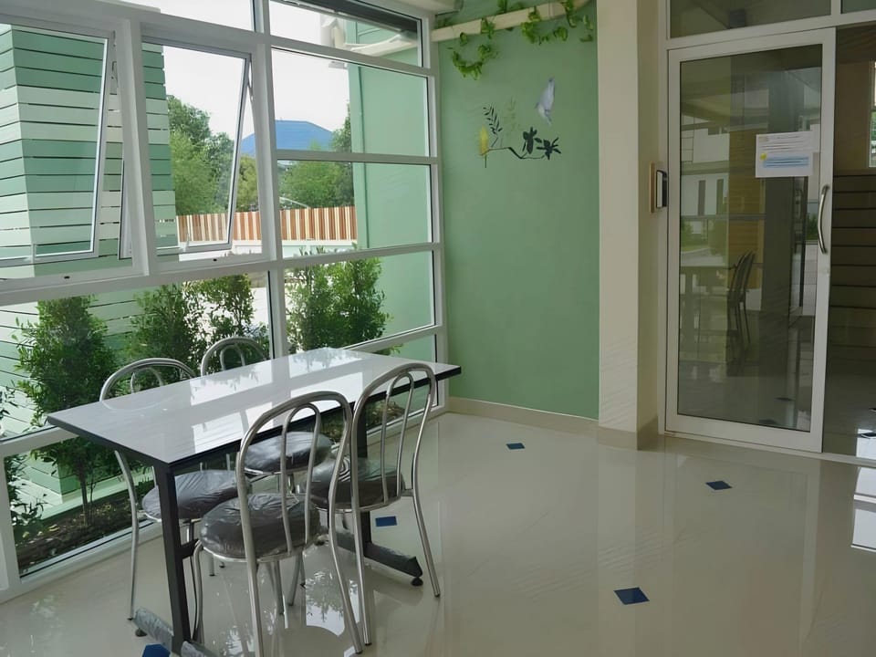 The Scene Suphanburi Apartment hotel in Laos