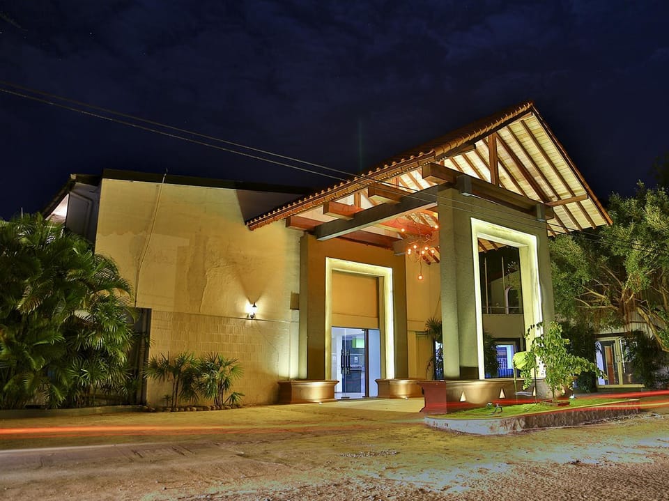Miridiya Lake Resort Hotel in Sri Lanka