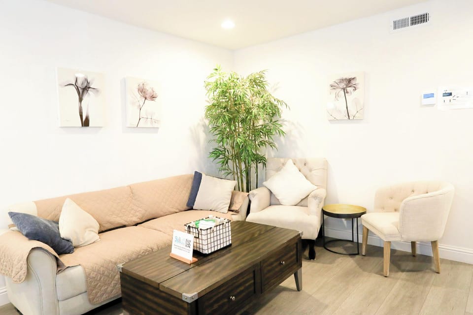Silicon Valley Airbnb Hotel in Sunnyvale