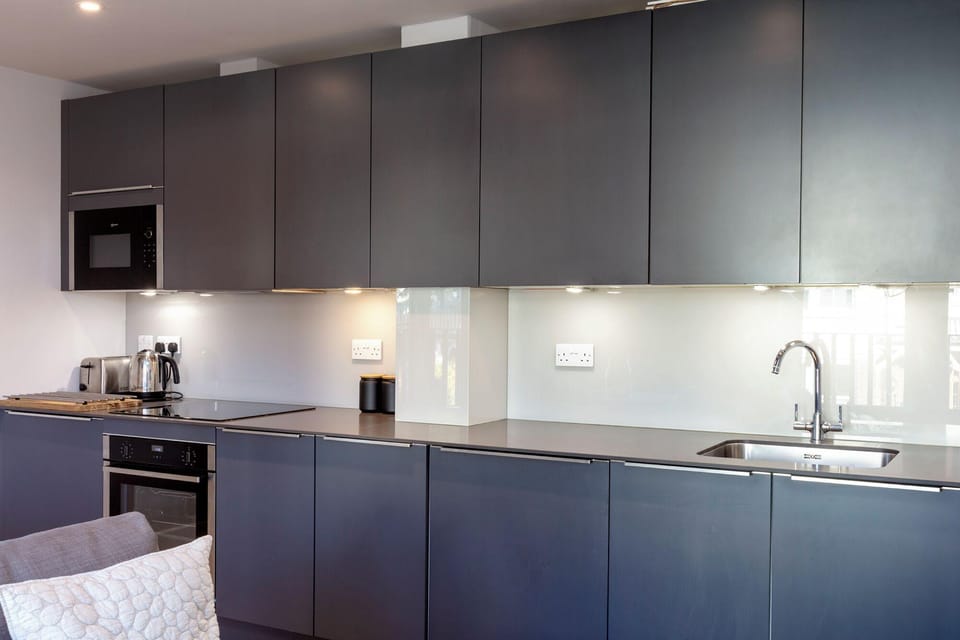 Hampden Apartments - The Anne Hotel in Windsor