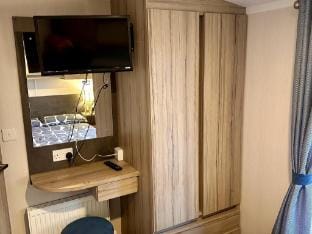 R&R Coastal Retreats Cedars 63 Hotel in Skegness