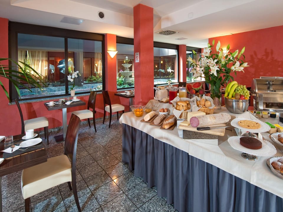 Comtur Hotel Hotel in Lombardy