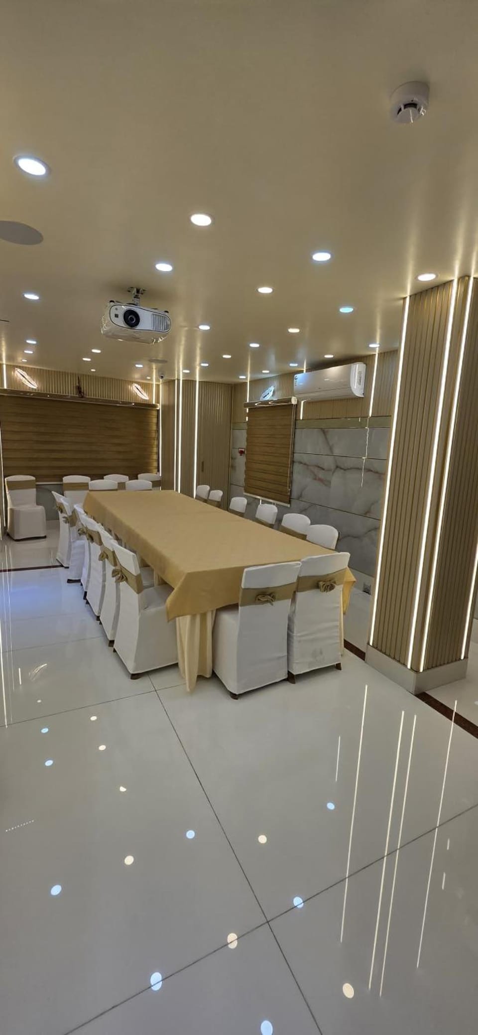 Hotelleos Hotel in Kolkata