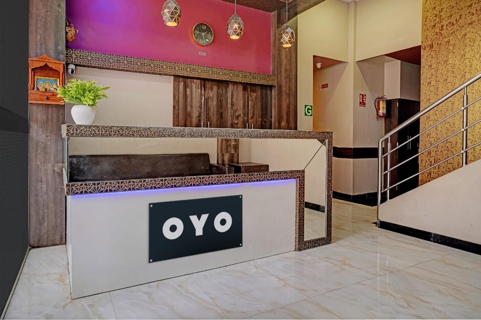 OYO Hotel Blue Sapphire Residency Near Chhatrapati Shivaji International Airport Hotel in Mumbai
