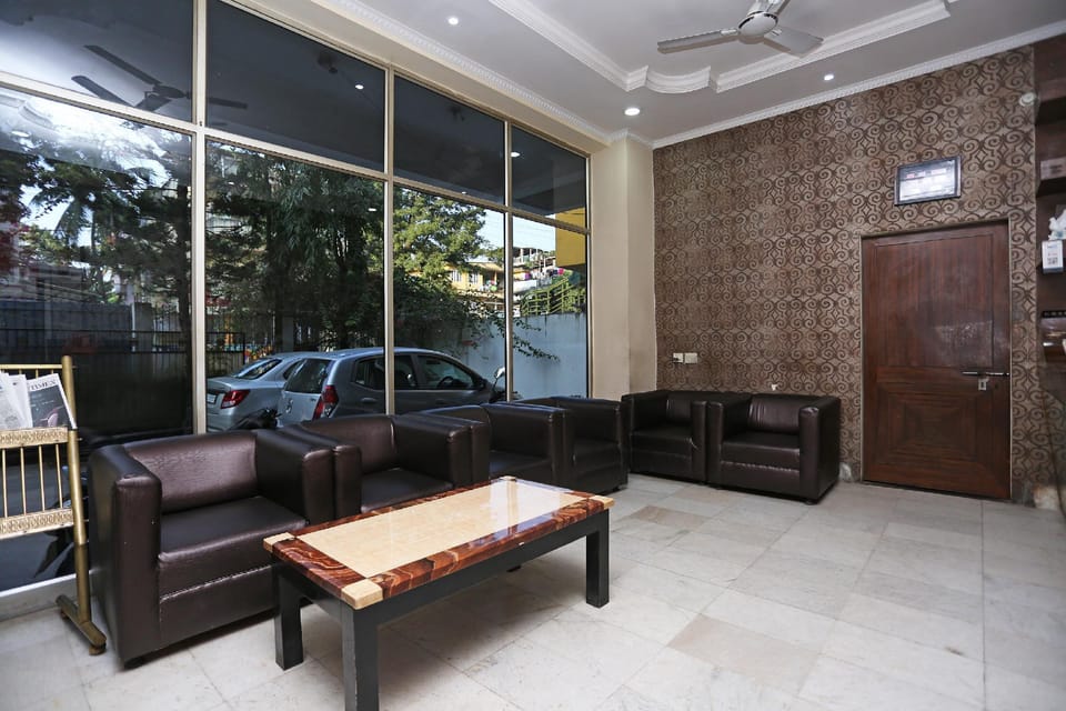 OYO Hotel Blue Moon Hotel in India
