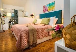 Lavica Bellevue studio apartments Hotel in Podstrana
