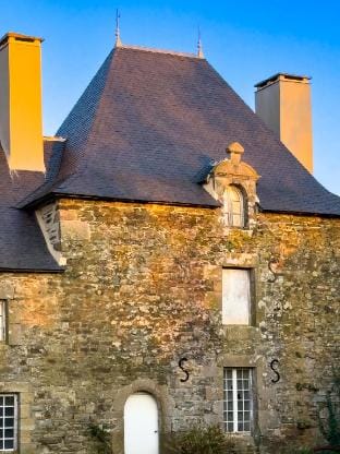 Metairie du Helles Hotel in Finistere