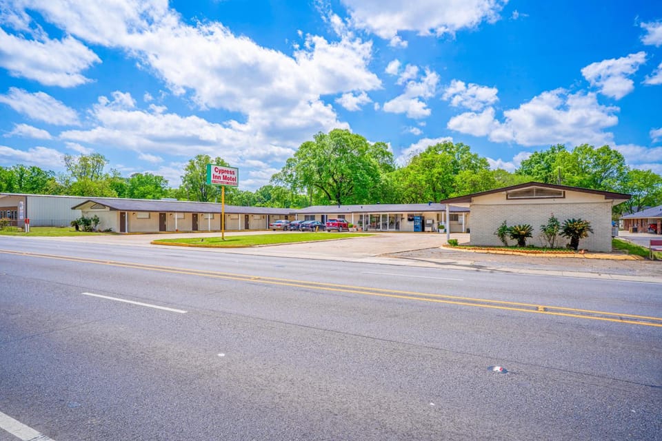 Cypress Inn Motel By OYO West Monroe I-20 Hotel in West Monroe