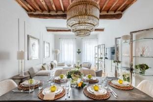 Casa Meg in Lucca with 3 bedrooms and 2 bathrooms Hotel in Capannori