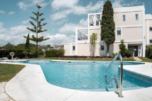 Casa Linda  Terrace Pool Modern Hotel in Marbella