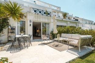 Casa Linda  Terrace Pool Modern Hotel in Marbella