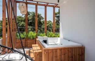 Senaon Urban Living Euphoria with Jacuzzi Hotel in Heraklion