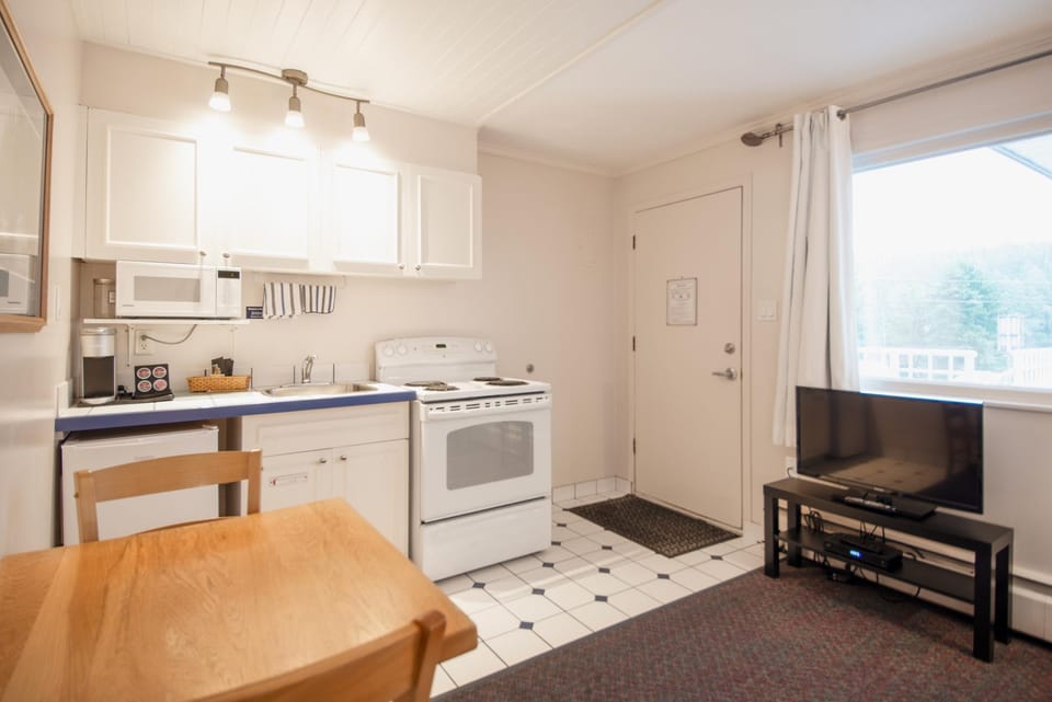 Buccaneer Inn Hotel in Nanaimo