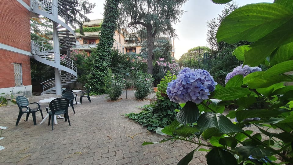 Villa Letizia - Casa per ferie Hostel in Rome