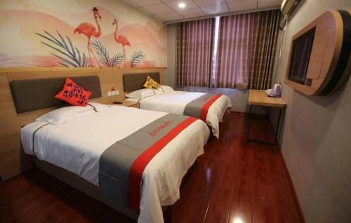 Junyi Hotel - Zaozhuang High Speed Railway Station Hotel in Jiangsu