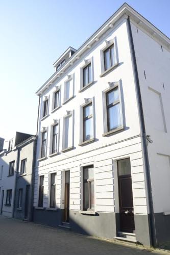 Artist's Loft & Garden Hotel in Ghent