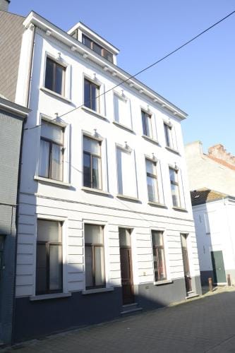 Artist's Loft & Garden Hotel in Ghent