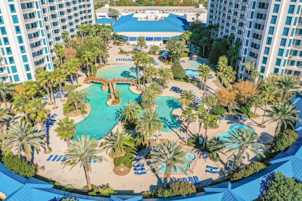 Marvelous 9th Floor Condo Gulf, Pool & Sunset View Apartment hotel in Destin