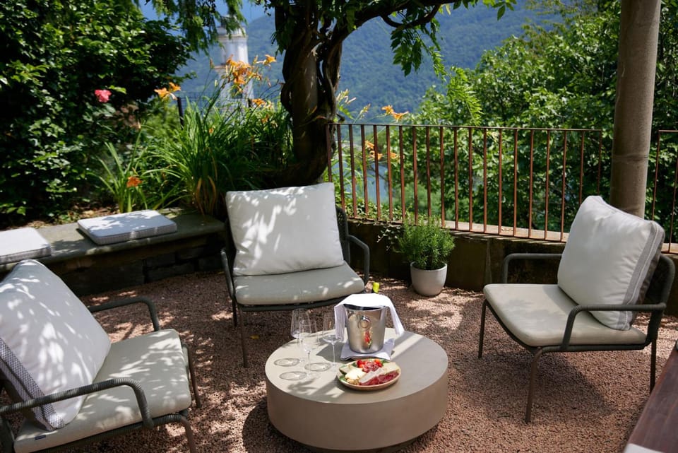 Relais Castello di Morcote Hotel in Canton of Ticino