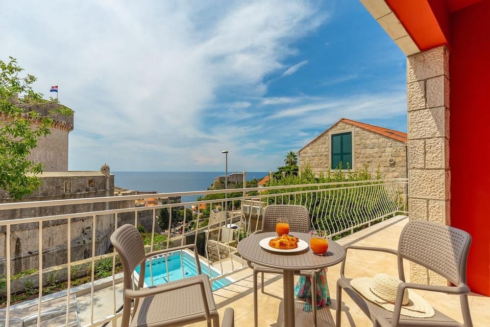 HEDERA ESTATE VILLA HEDERA V (NO FRONT DESK NEED TO CONTACT PROPERTY 7 DAYS IN ADVANCE) Hotel in Dubrovnik