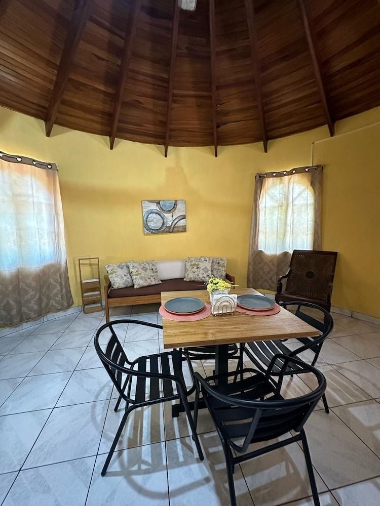 COLIBRI HOTEL Hotel in Quepos
