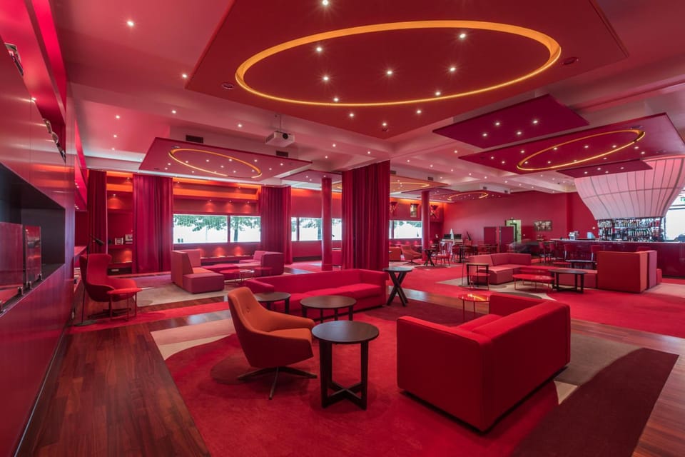 Bar/lounge