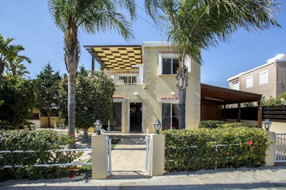 AYIA NAPA TROPICAL BEACH VILLA (NO FRONT DESK CONTACT THE 5 DAYS IN ADVANCE) Hotel in Sotira