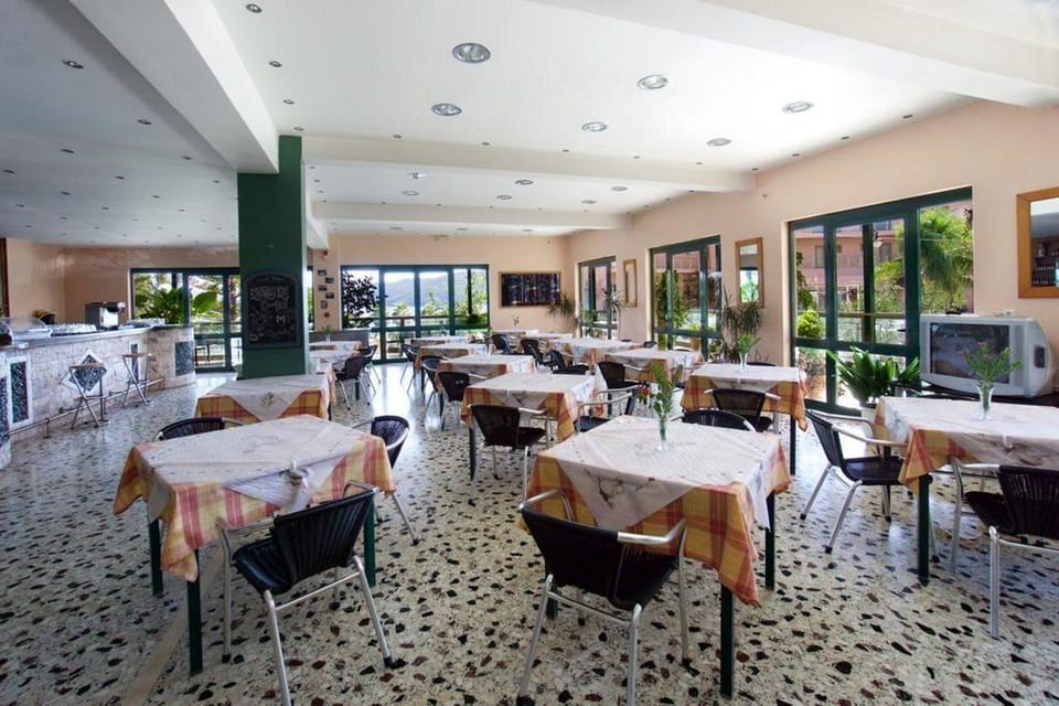 ATHINA HOTEL KEFALONIA Hotel in Karavomylos