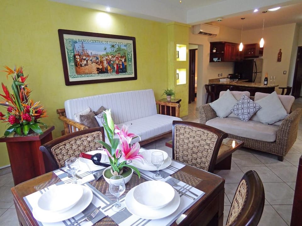 THE OAKS TAMARINDO  CONDOMINIUMS Hotel in Guanacaste Province