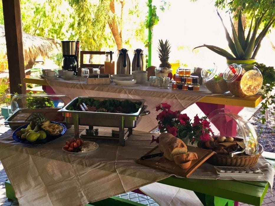 MOJITO BEACH ROOMS (NO FRONT DESK, NEED TO CONTACT PROPERTY IN ADVANCE TO ARRANGE CHECK IN ) Hotel in Rhodes, Greece