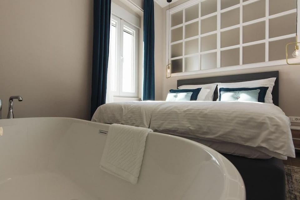 LUXURY PENTHOUSE APARTMENTS (NO FRONT DESK PLEASE CONTACT THE PROPERTY IN ADVANCE) Hotel in Zadar