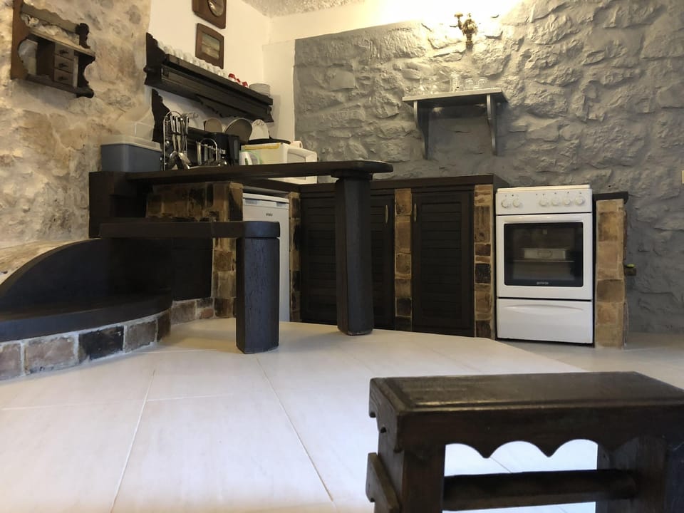 HOLIDAY VILLA BLUE TREE  (NO FRONT DESK PLEASE CONTACT THE PROPERTY 5 DAYS BEFORE ARRIVAL) Hotel in Šibenik-Knin County, Croatia