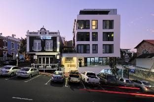 NEIGHBOURGOOD NAPIER Hotel in Cape Town