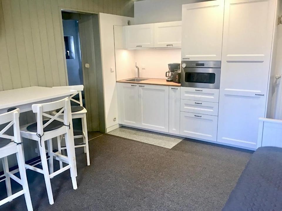 PENSION KASTANIENHOF (NO FRONT DESK NEED TO CONTACT PROPERTY 5 DAYS IN ADVANCE) Hotel in Erfurt