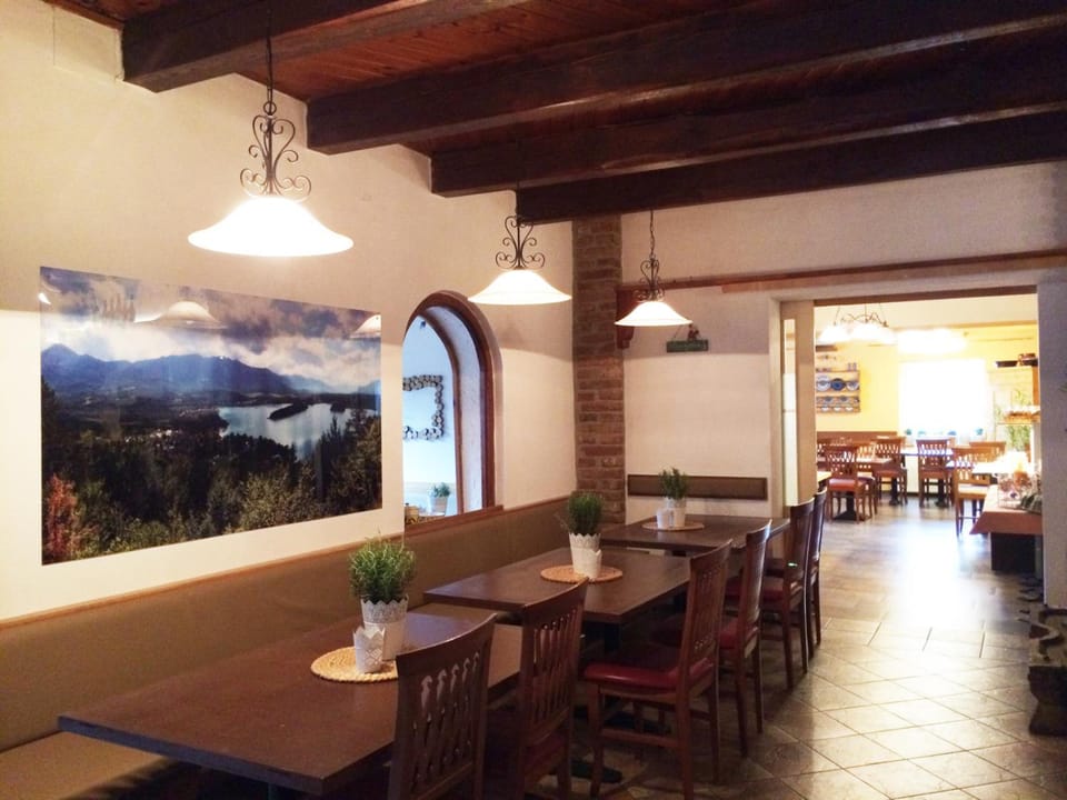 Karawanken Lodge Hotel in Villach